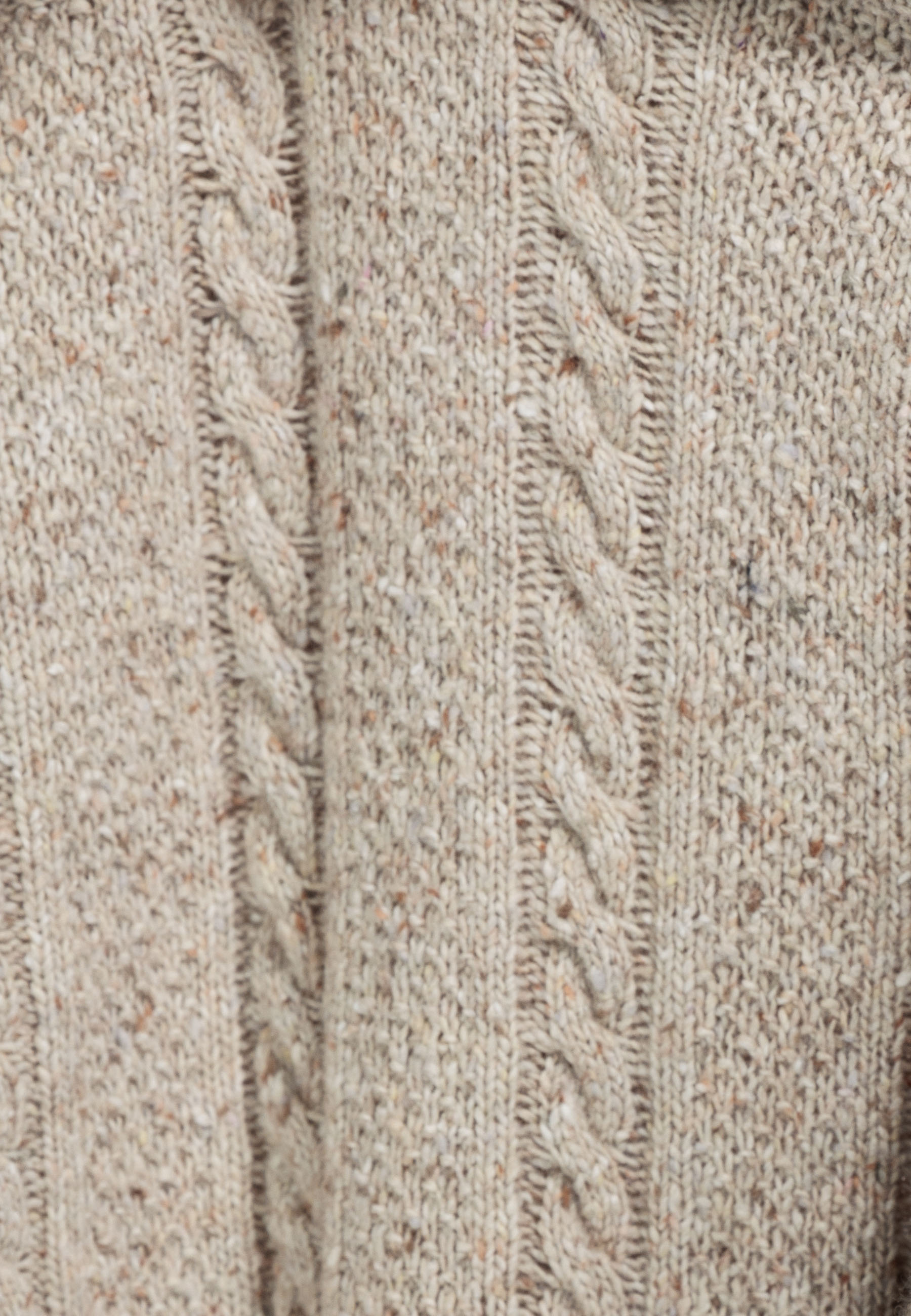 Wolmix coltrui met kabelstructuur - Beige